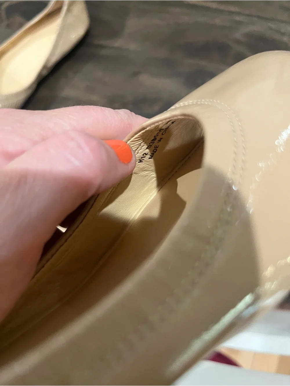 Cole Haan Beige Tan Cream Patent Leather Manhattan Ballet Flats 7B 7 B EUC